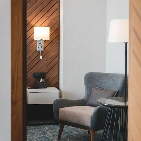 Bristol ホテル 4*