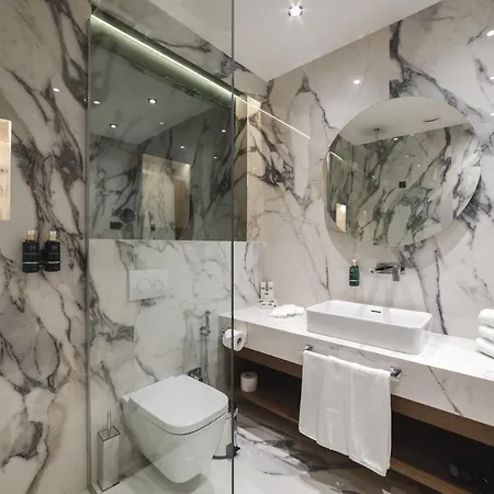 Bristol 4* بودغوريتْسا