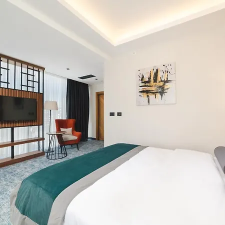 Bristol ホテル 4*