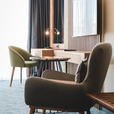 Bristol ホテル 4*
