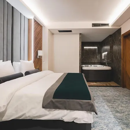 Bristol 4* Podgorica