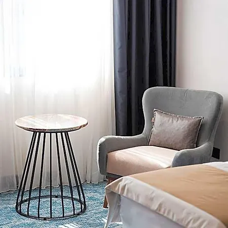 Hotel Bristol