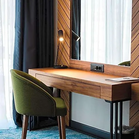 Bristol Hotel 4*