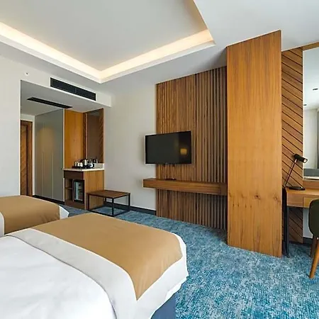 Bristol Hotel 4*
